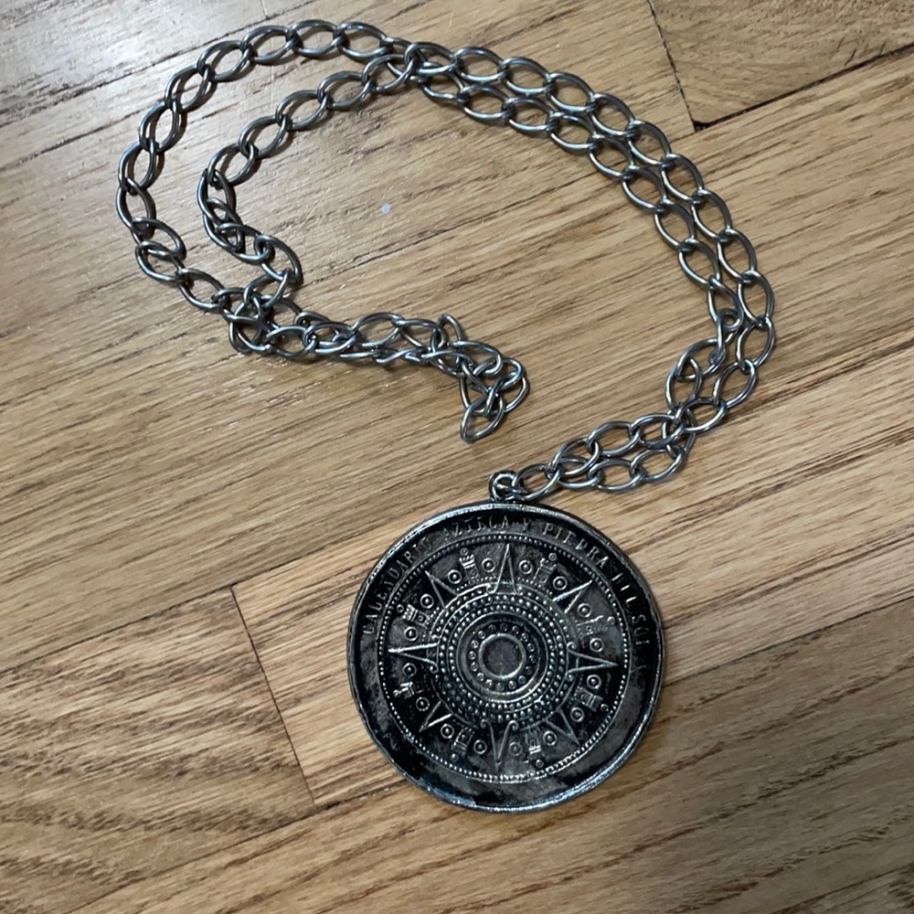 Vintage silver Calendario Azteca y Piedra Del Sol necklace